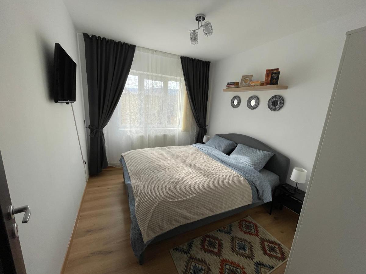 Apartament Cina Husi Dış mekan fotoğraf
