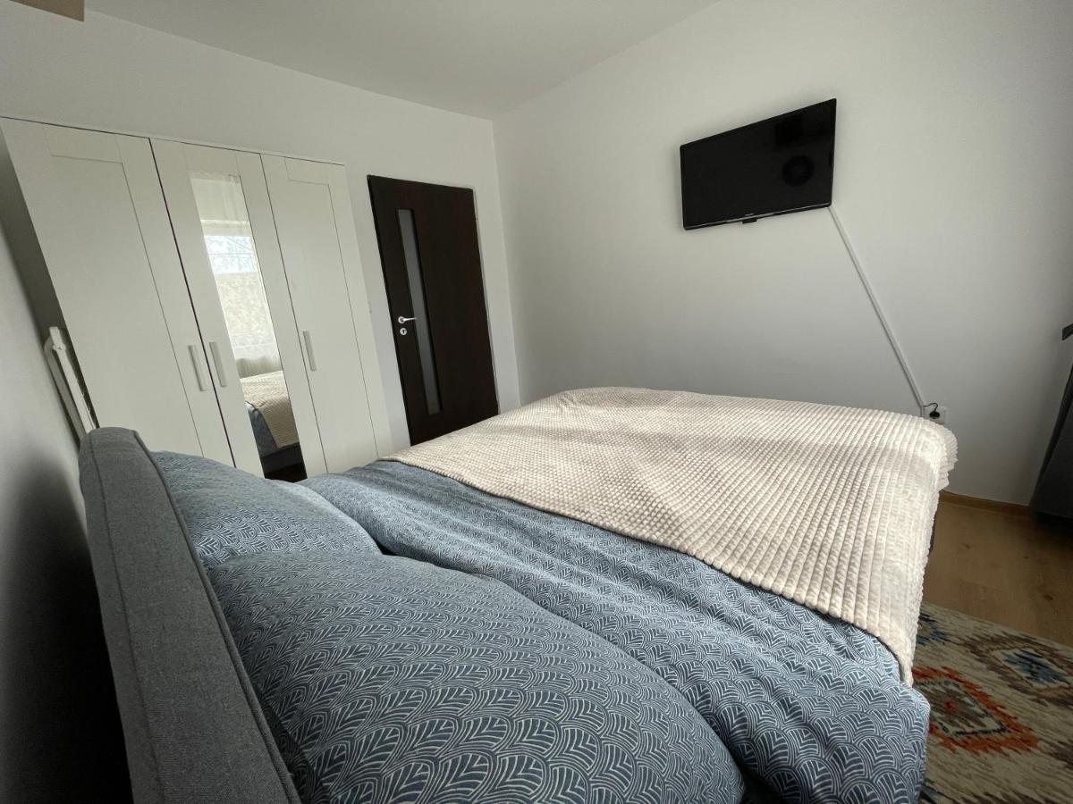 Apartament Cina Husi Dış mekan fotoğraf